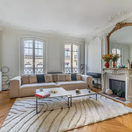Sublime Haussmannien Apartment